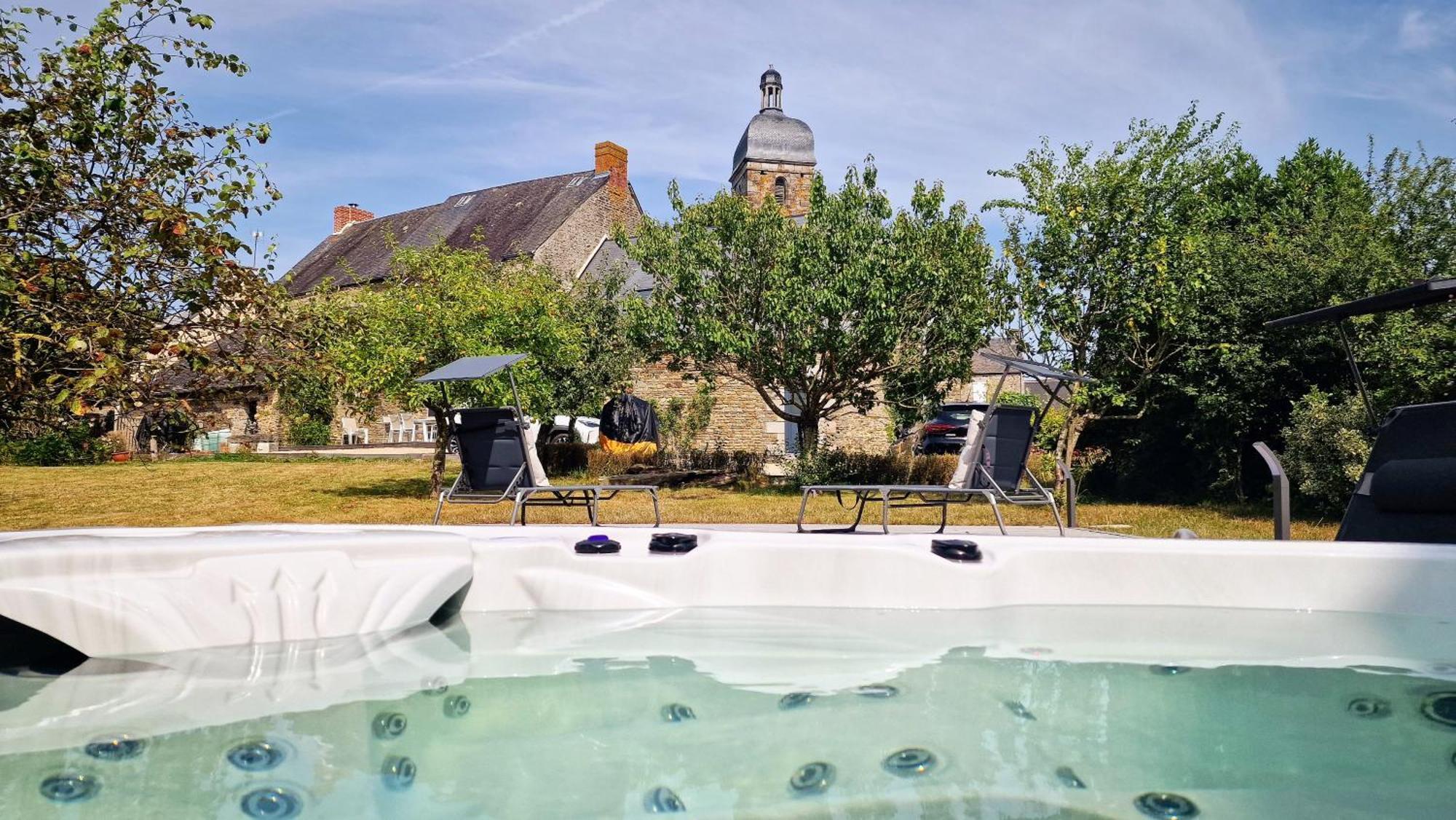 Bed and Breakfast La Maison Du Mont Saint Michel Pontorson Exterior foto